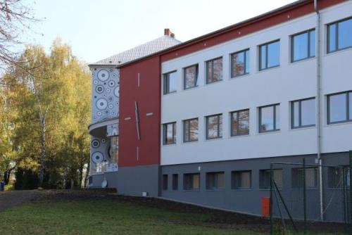 Opravená budova Základní školy 